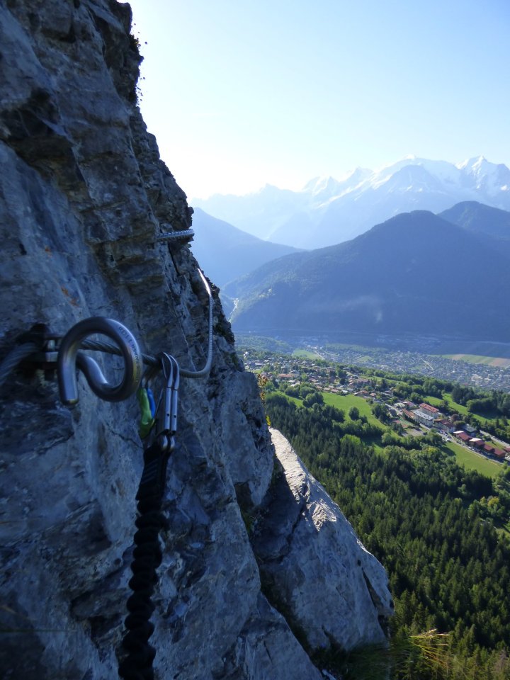 38985147_1919878184971717_2245576719605956608_o