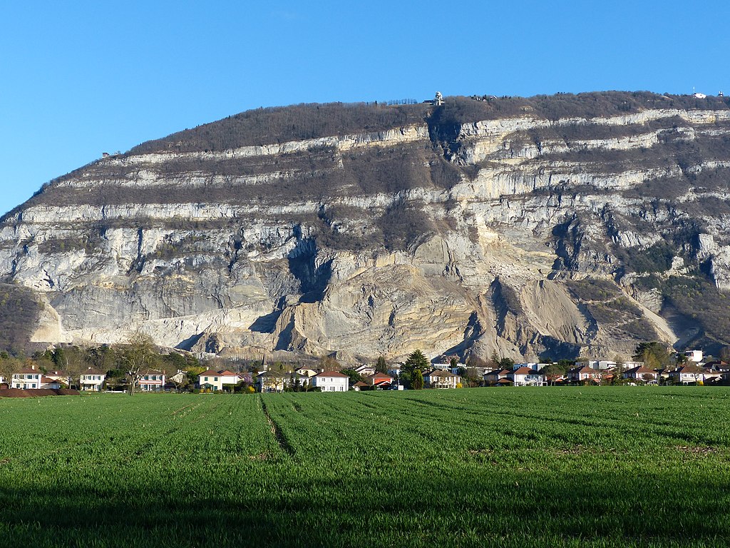 1024px-Carrières_du_Salève